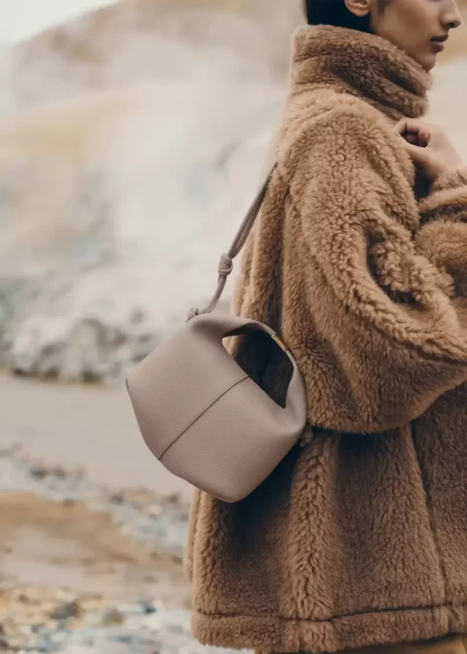 Béri Edition  Textured Taupe