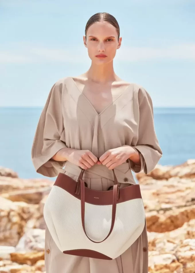 Cyme Edition  Cognac Canvas