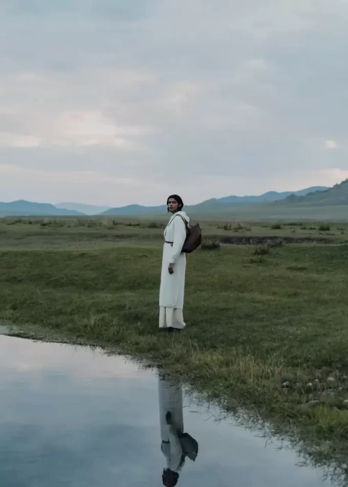 Cyme Mini Edition  Textured Ebony