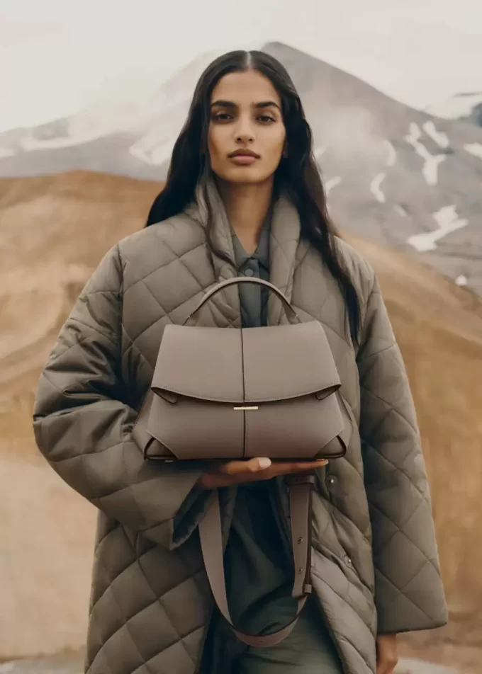 Mokki Edition  Textured Taupe