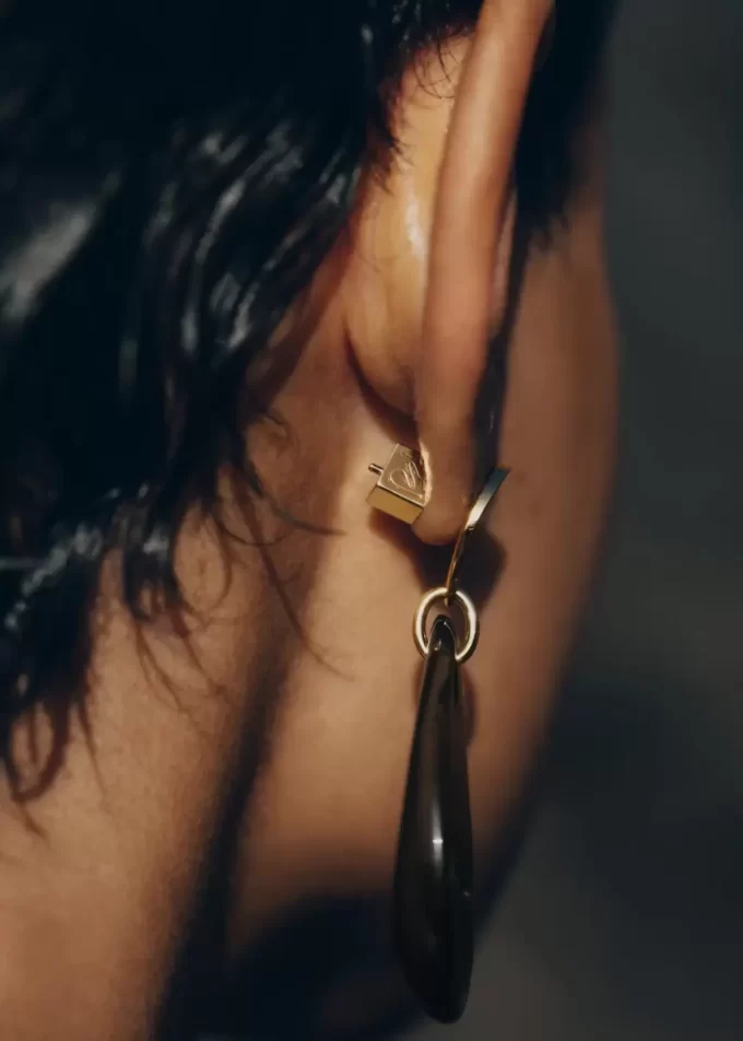 Naé Drop Earrings Edition  Smoked glass