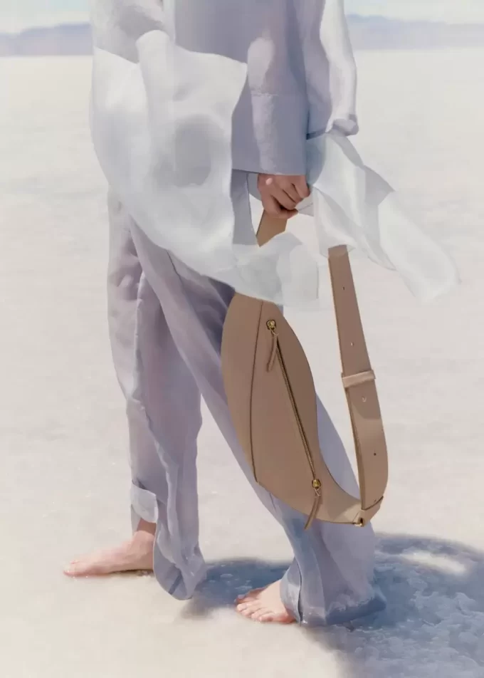 Neyu Edition  Smooth Taupe