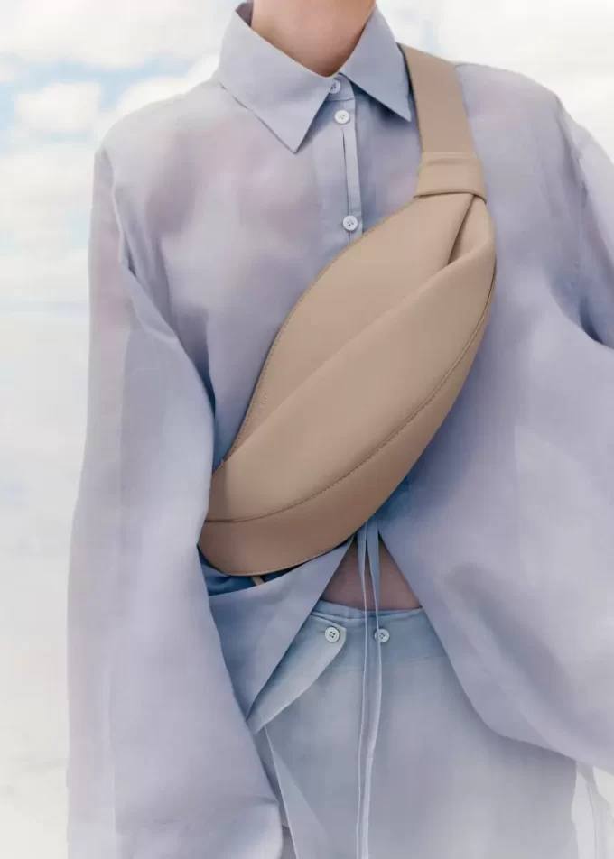 Neyu Edition  Smooth Taupe