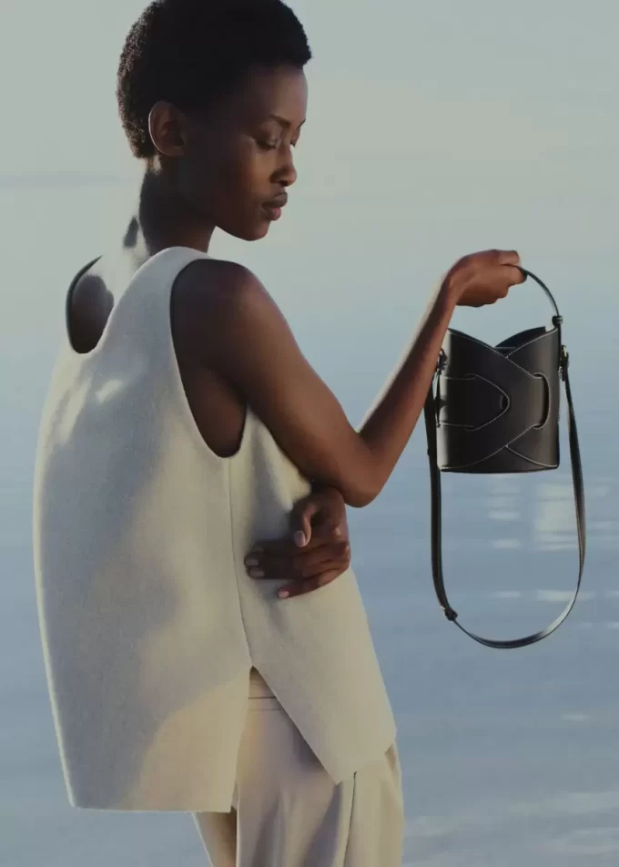 Nodde Seau Edition  Black