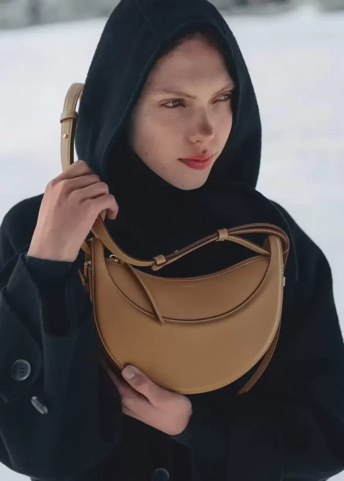 Numéro Dix Edition Smooth Ocher Numéro Dix Edition Smooth Ocher