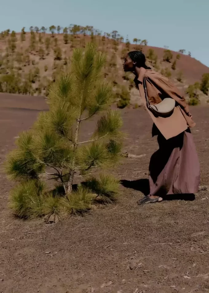 Numéro Dix Edition  Textured Taupe