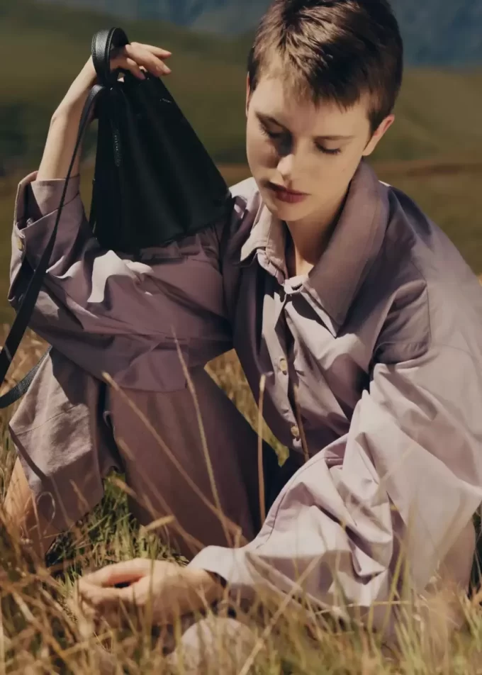 Numéro Huit Mini Edition  Textured Black