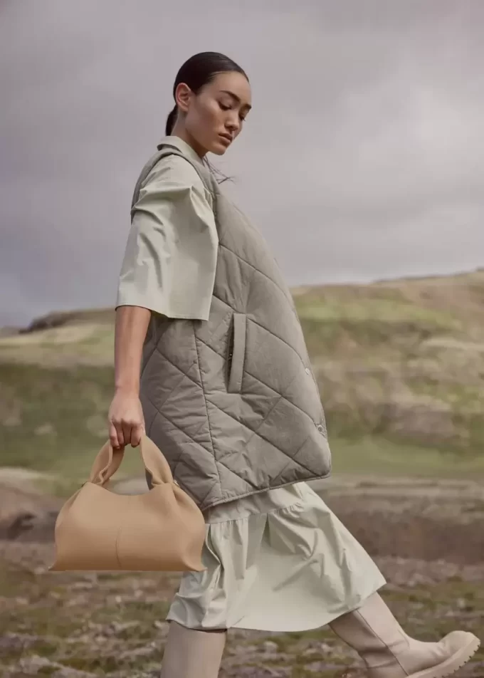 Numéro Neuf Edition  Textured Beige