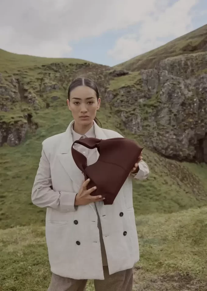 Numéro Neuf Edition  Textured Sandalwood