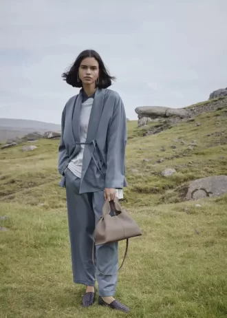 Numéro Neuf Edition  Textured Taupe