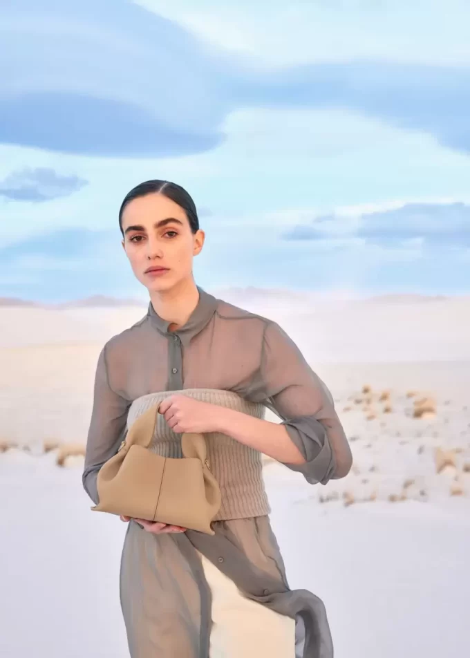 Numéro Neuf Mini Edition  Textured Beige