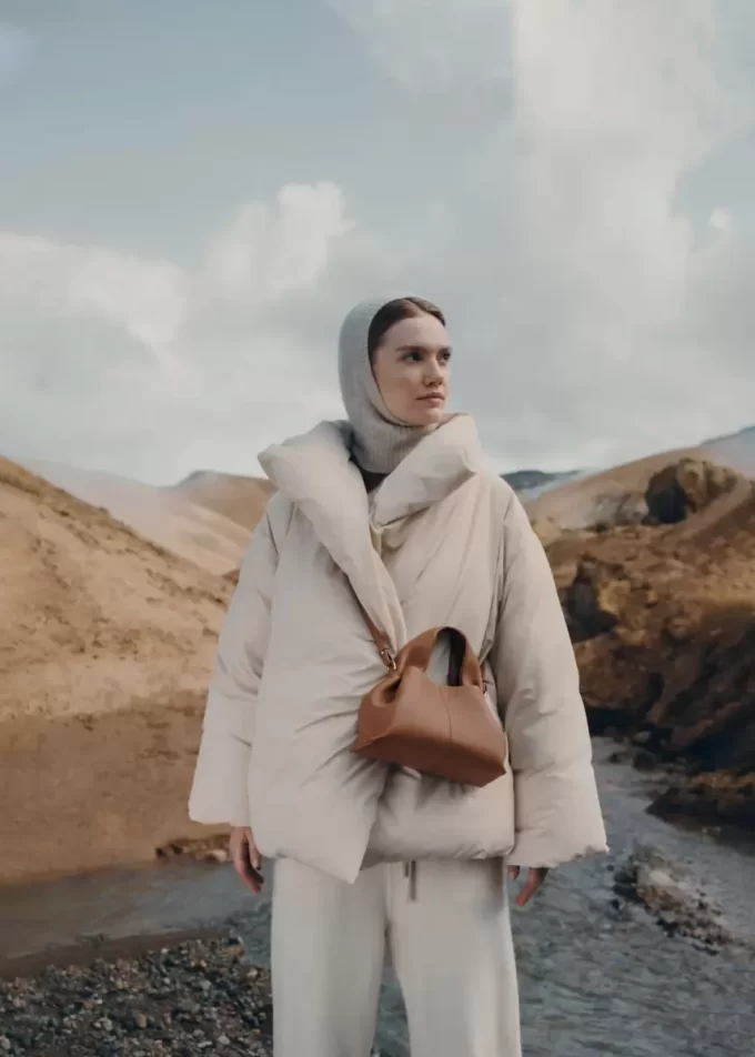 Numéro Neuf Mini Edition  Textured Camel