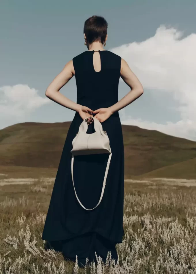 Numéro Neuf Mini Edition  Textured Chalk