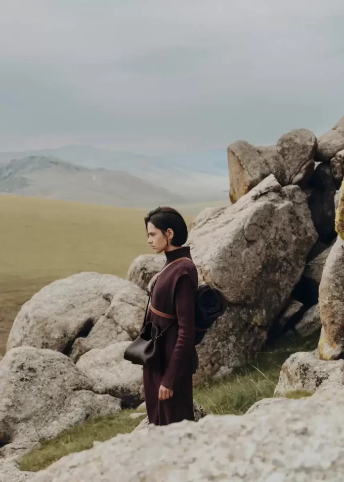 Numéro Neuf Mini Edition  Textured Ebony