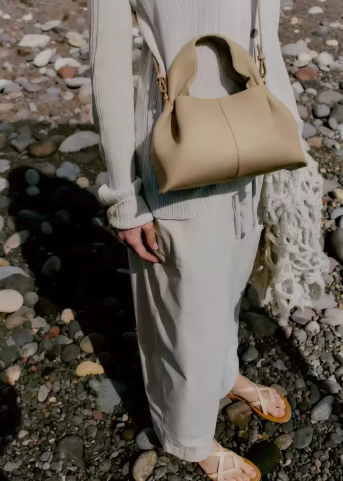 Numéro Neuf Mini Edition  Textured Sand