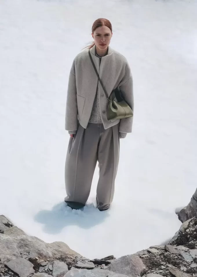 Numéro Neuf Mini Edition  Textured Smoky Green