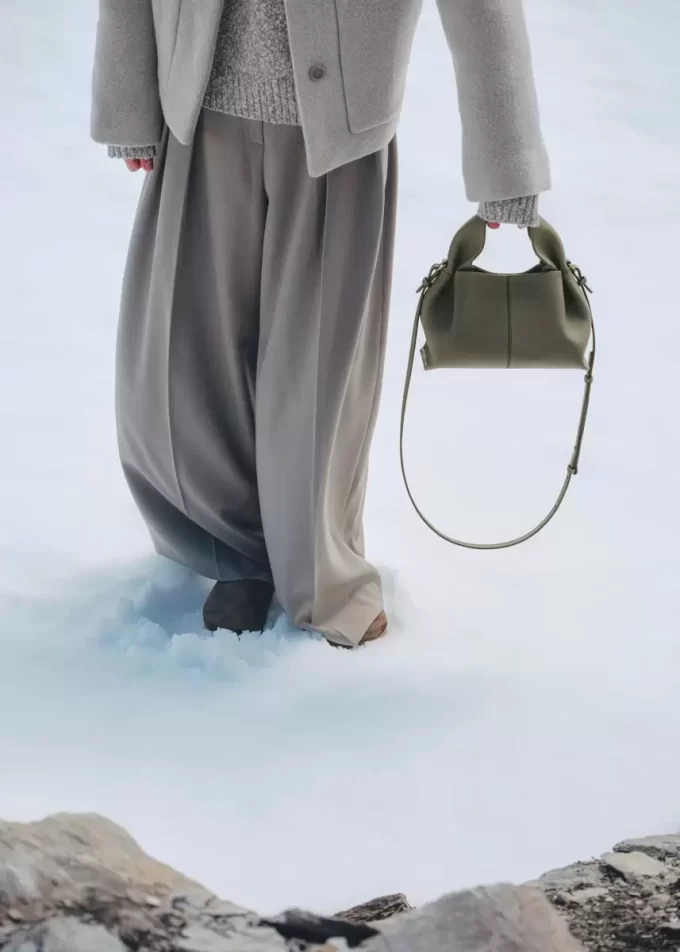 Numéro Neuf Mini Edition  Textured Smoky Green