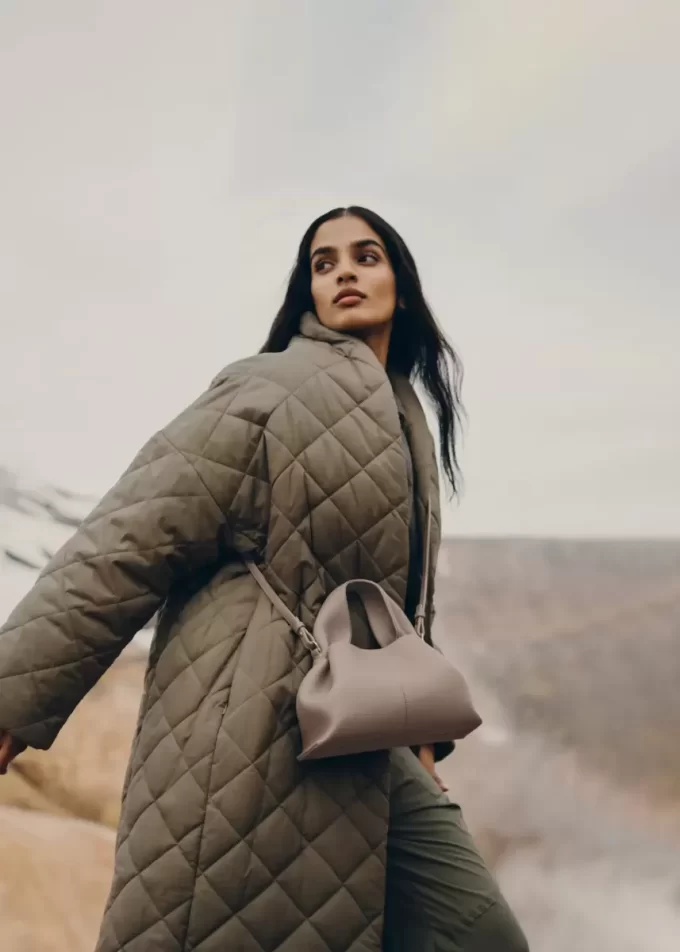 Numéro Neuf Mini Edition  Textured Taupe