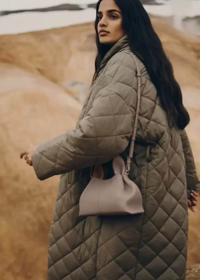 Numéro Neuf Mini Edition  Textured Taupe