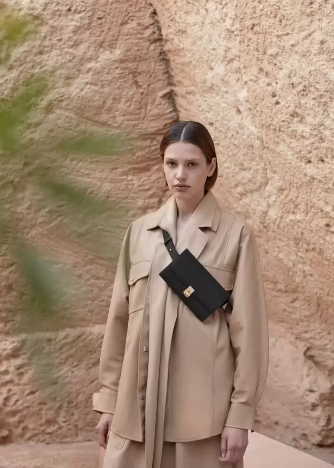 Numéro Sept Belt Edition  Textured Black