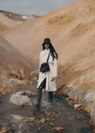 Numéro Sept Edition  Textured Black