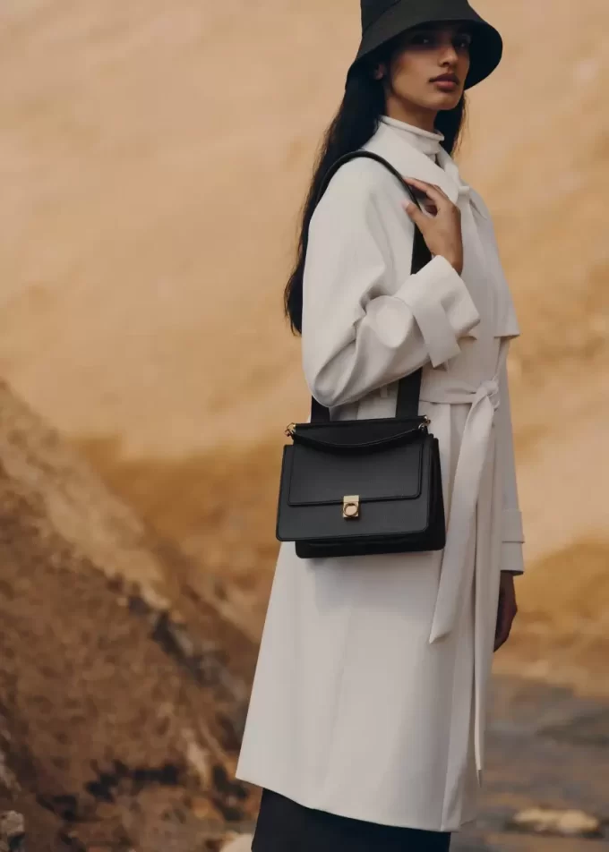 Numéro Sept Edition  Textured Black