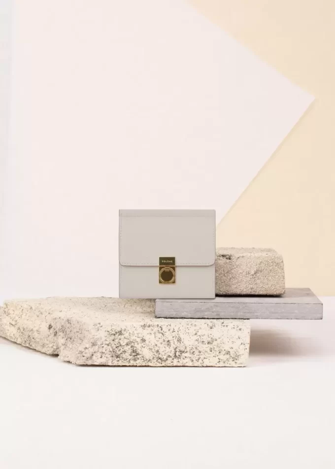 Numéro Sept Wallet Edition  Textured Chalk
