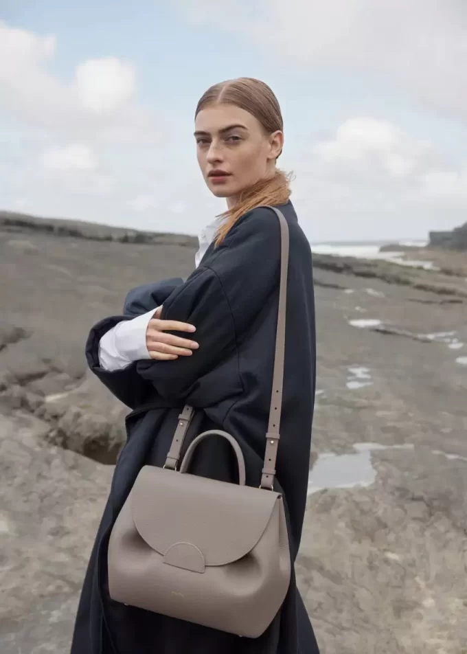 Numéro Un Edition  Textured Grey