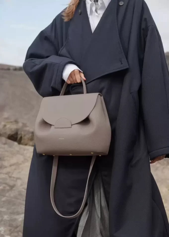 Numéro Un Edition  Textured Grey