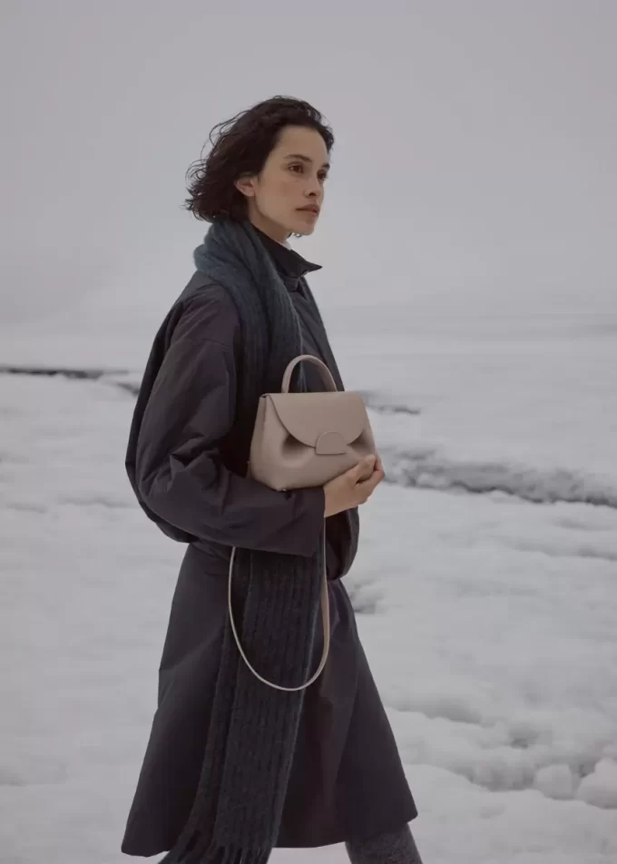 Numéro Un Nano Edition Textured Taupe Numéro Un Nano Edition Textured Taupe