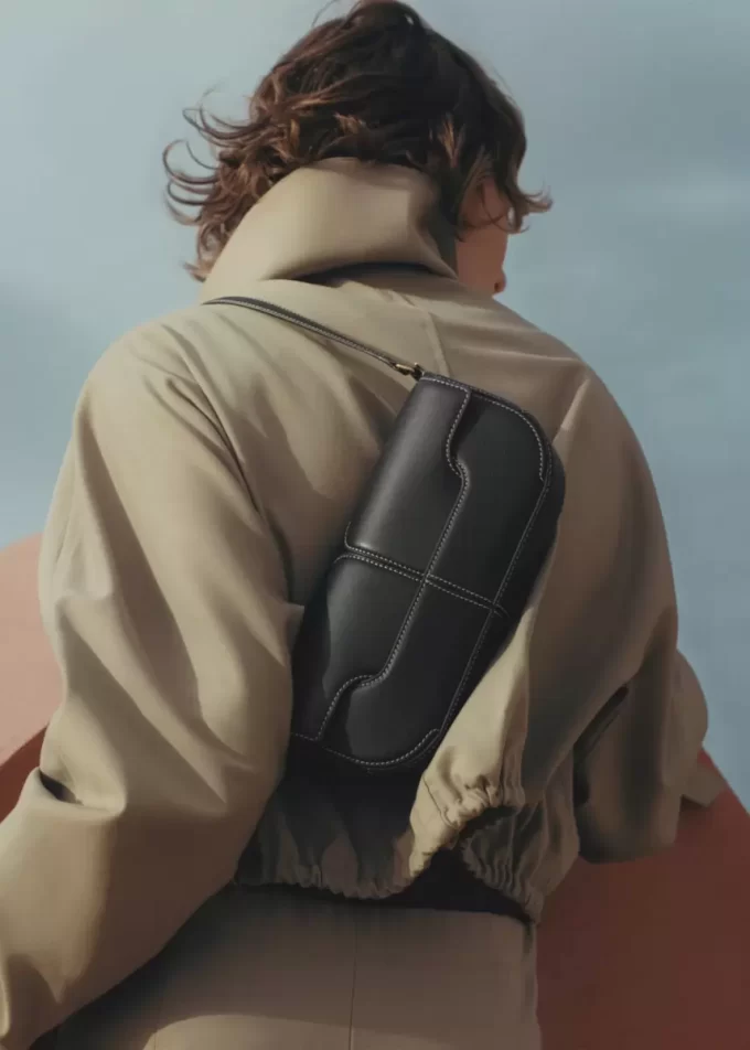 Osmo Edition Smooth Black with Ecru Stitching Osmo Edition Smooth Black with Ecru Stitching